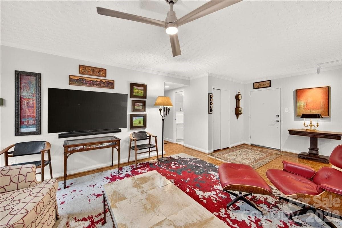 Condominium at 1300 Queens Road, Charlotte, photo 23 of 48