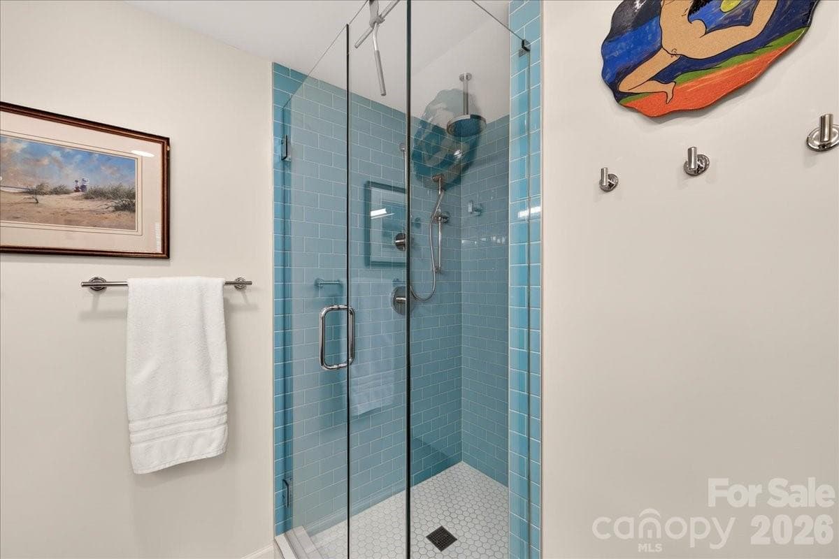 Condominium at 1300 Queens Road, Charlotte, photo 43 of 48