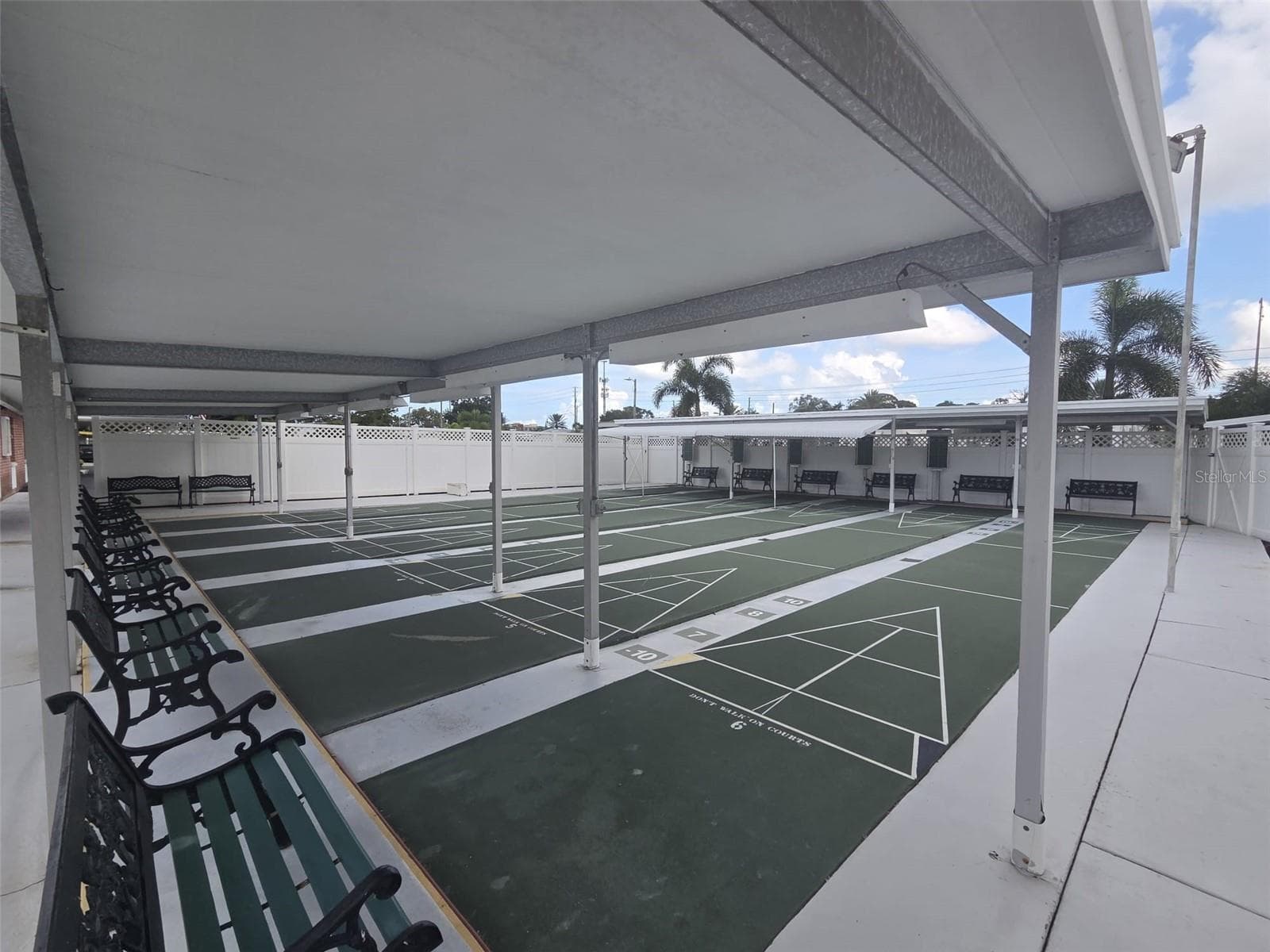Shuffleboard - 9900 ULMERTON RD #28, LARGO