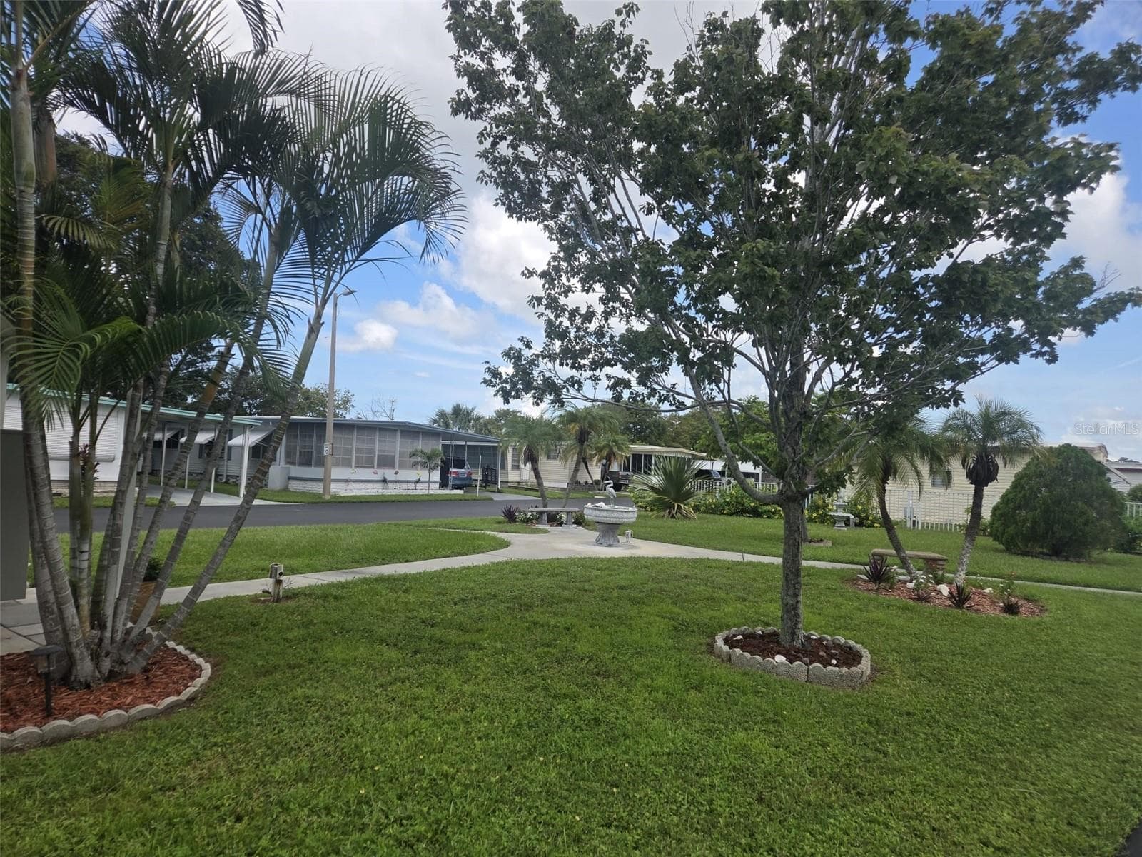 Mobile Home at 9900 ULMERTON RD #28, LARGO, photo 34 of 37