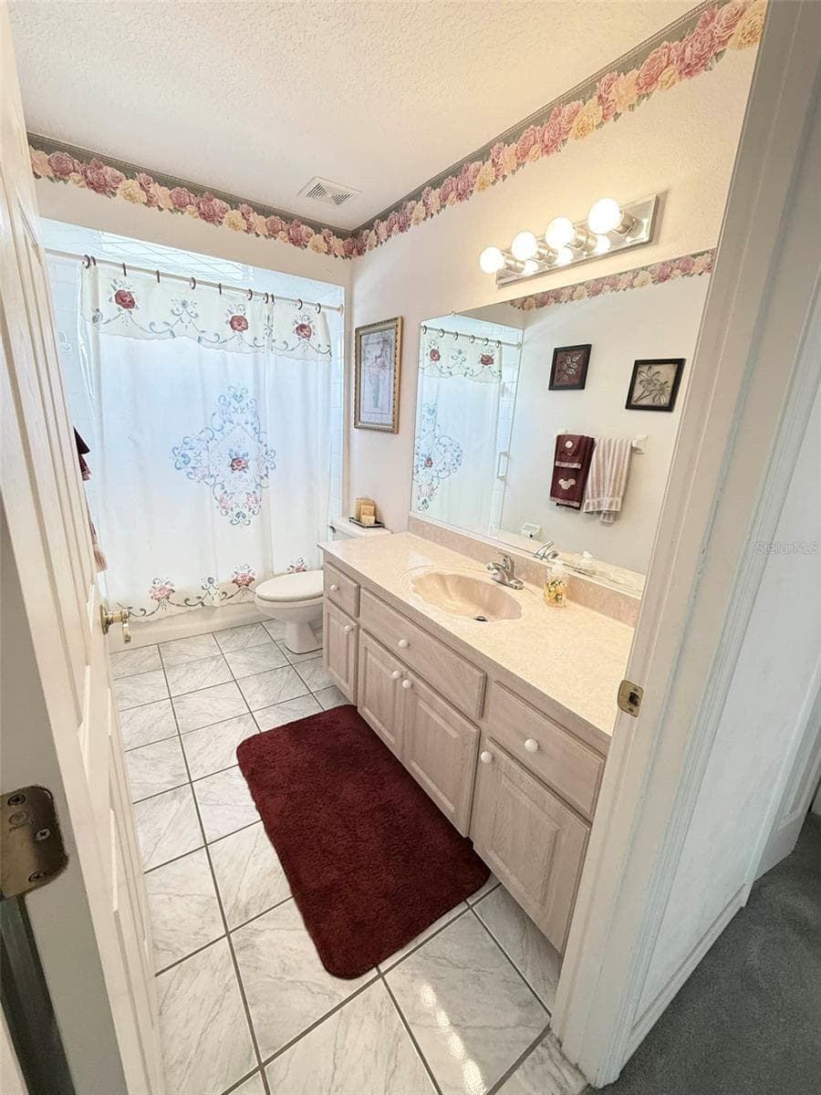 Hall Bathroom - 22 COLORADO DR, PALM COAST