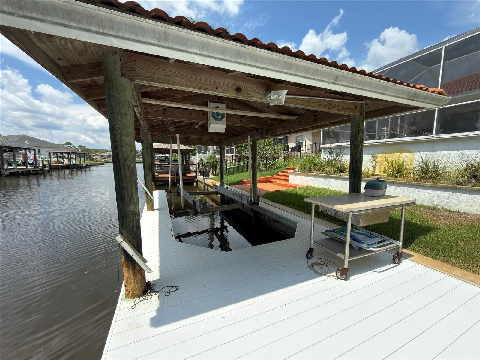 Boathouse & lift - 22 COLORADO DR, PALM COAST