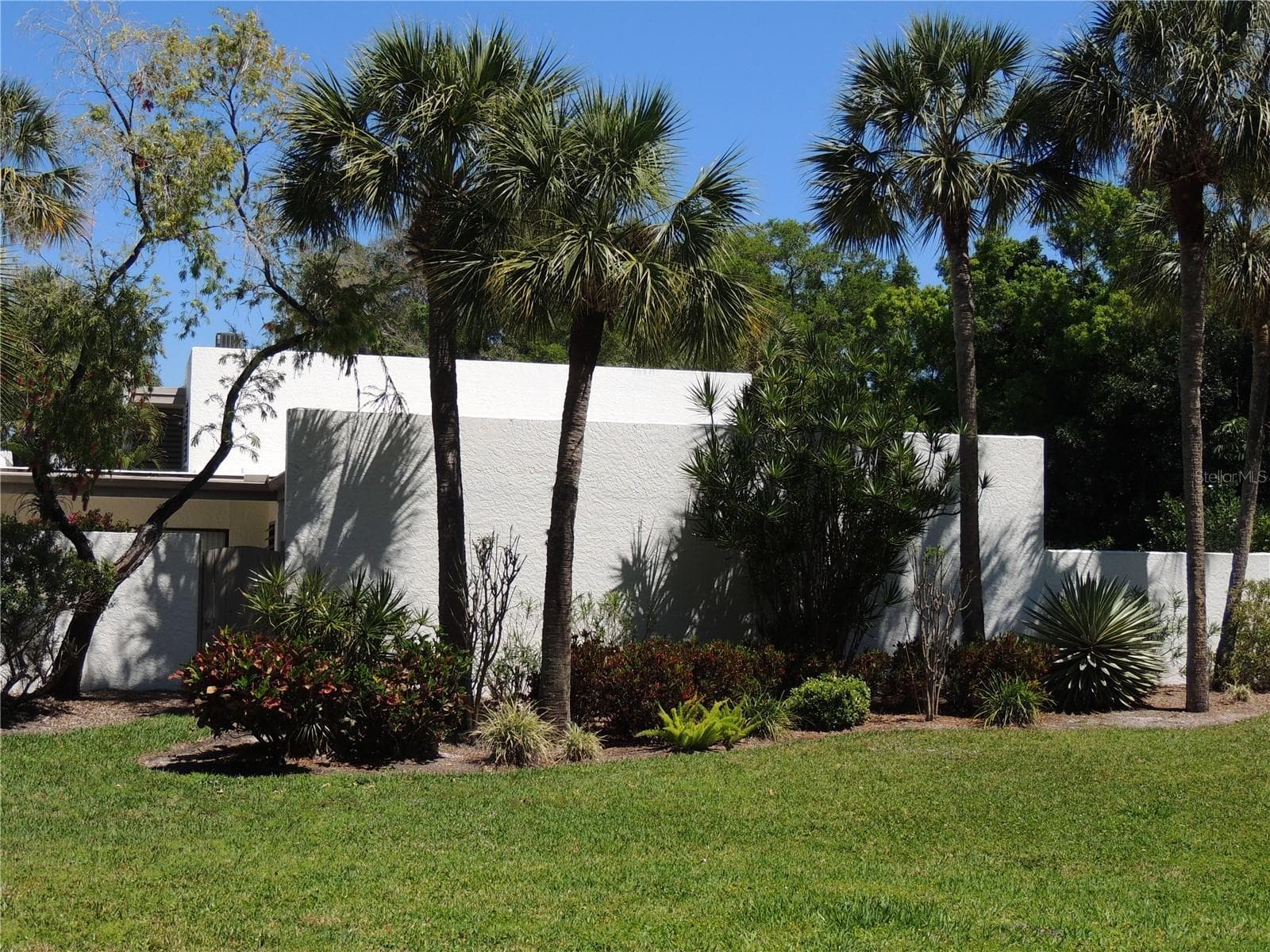Condominium at 324 TIMBERLAKE DR #324, BRADENTON, photo 2 of 31