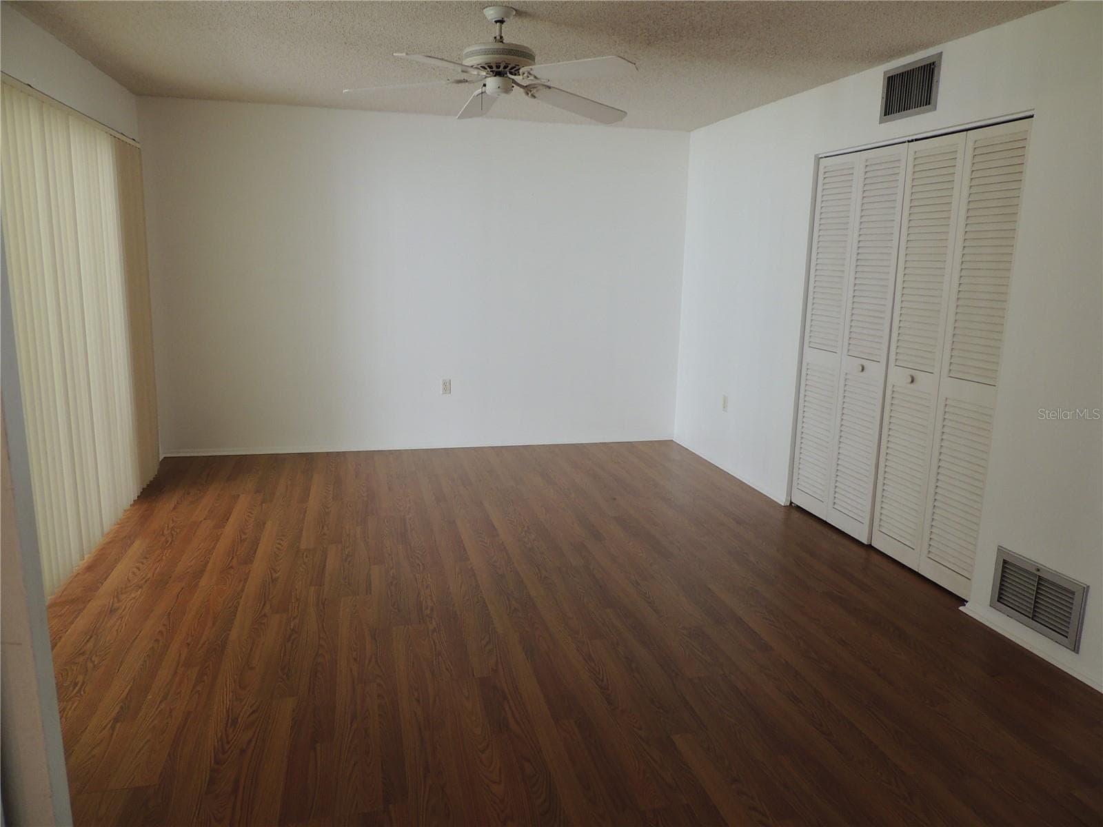 Condominium at 324 TIMBERLAKE DR #324, BRADENTON, photo 10 of 31
