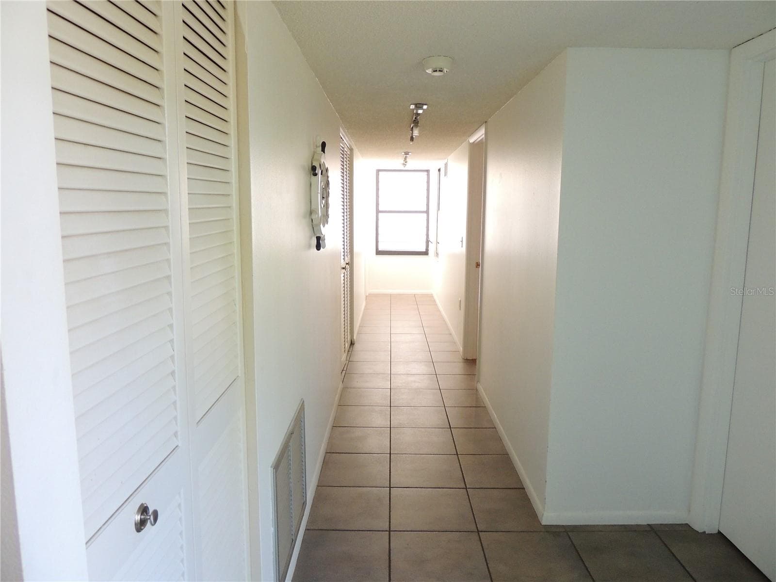 Condominium at 324 TIMBERLAKE DR #324, BRADENTON, photo 11 of 31