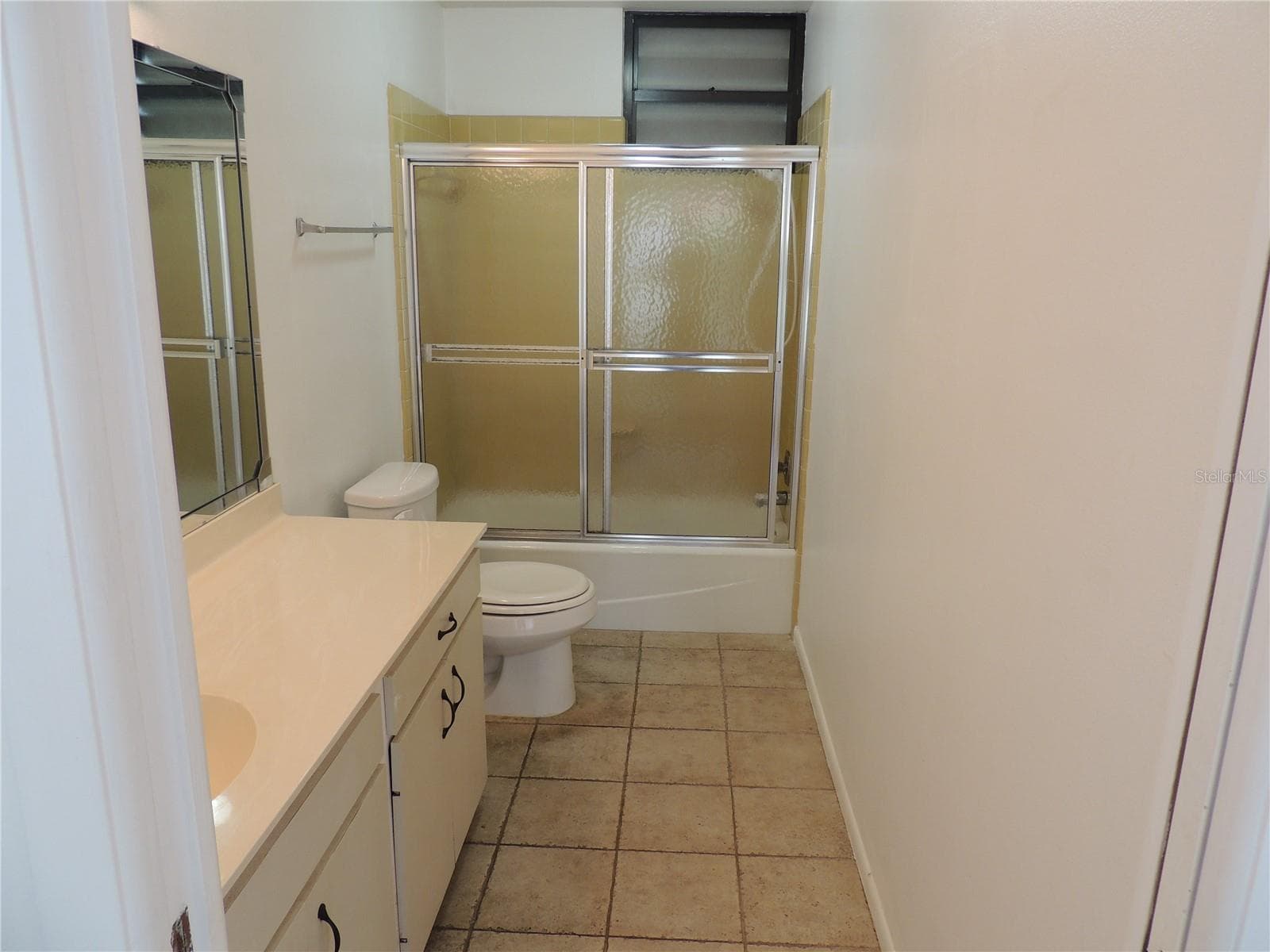 Condominium at 324 TIMBERLAKE DR #324, BRADENTON, photo 13 of 31
