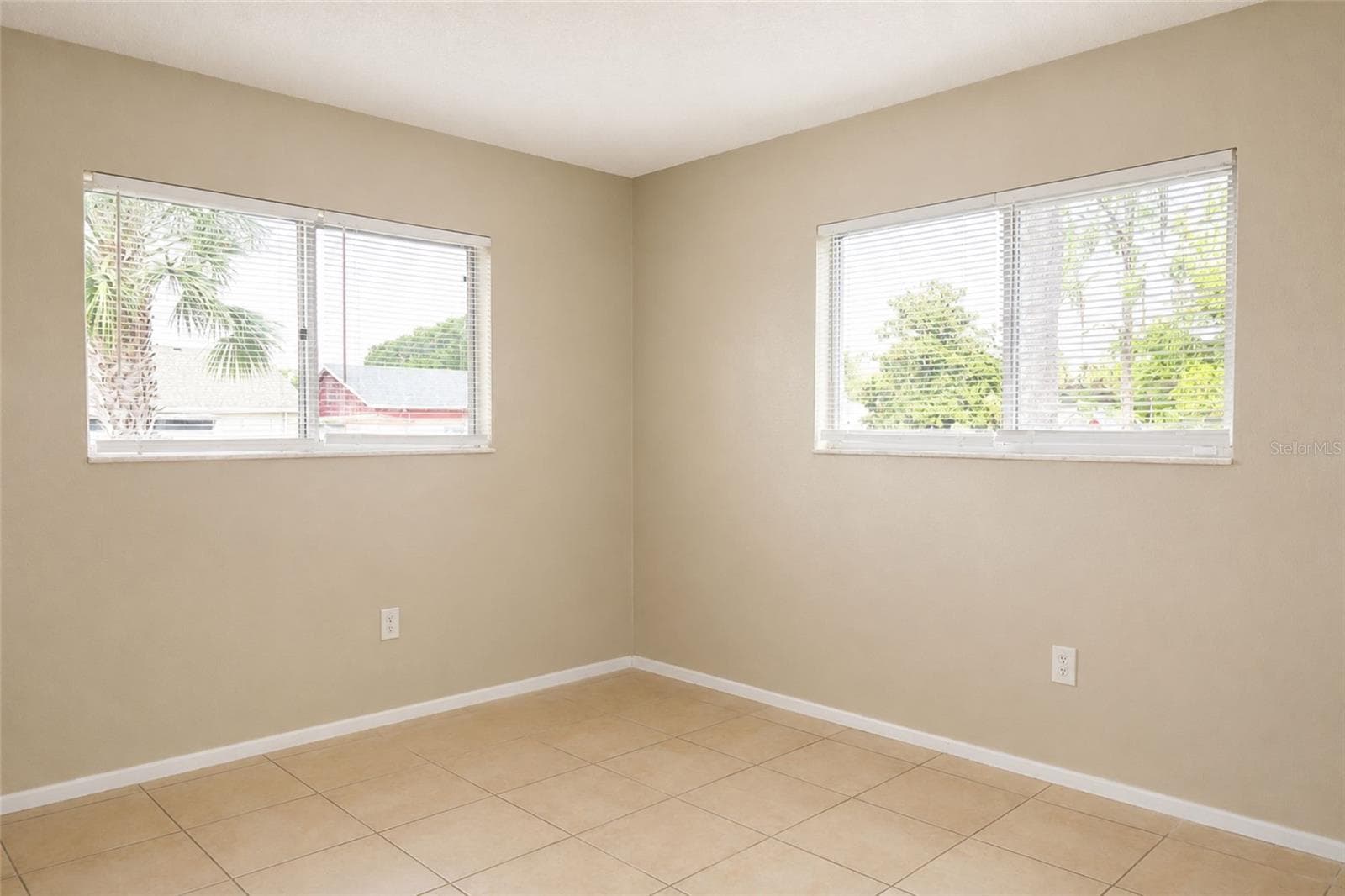 Single Family Residence at 4631 W EASTWIND DR, PLANT CITY, photo 11 of 18