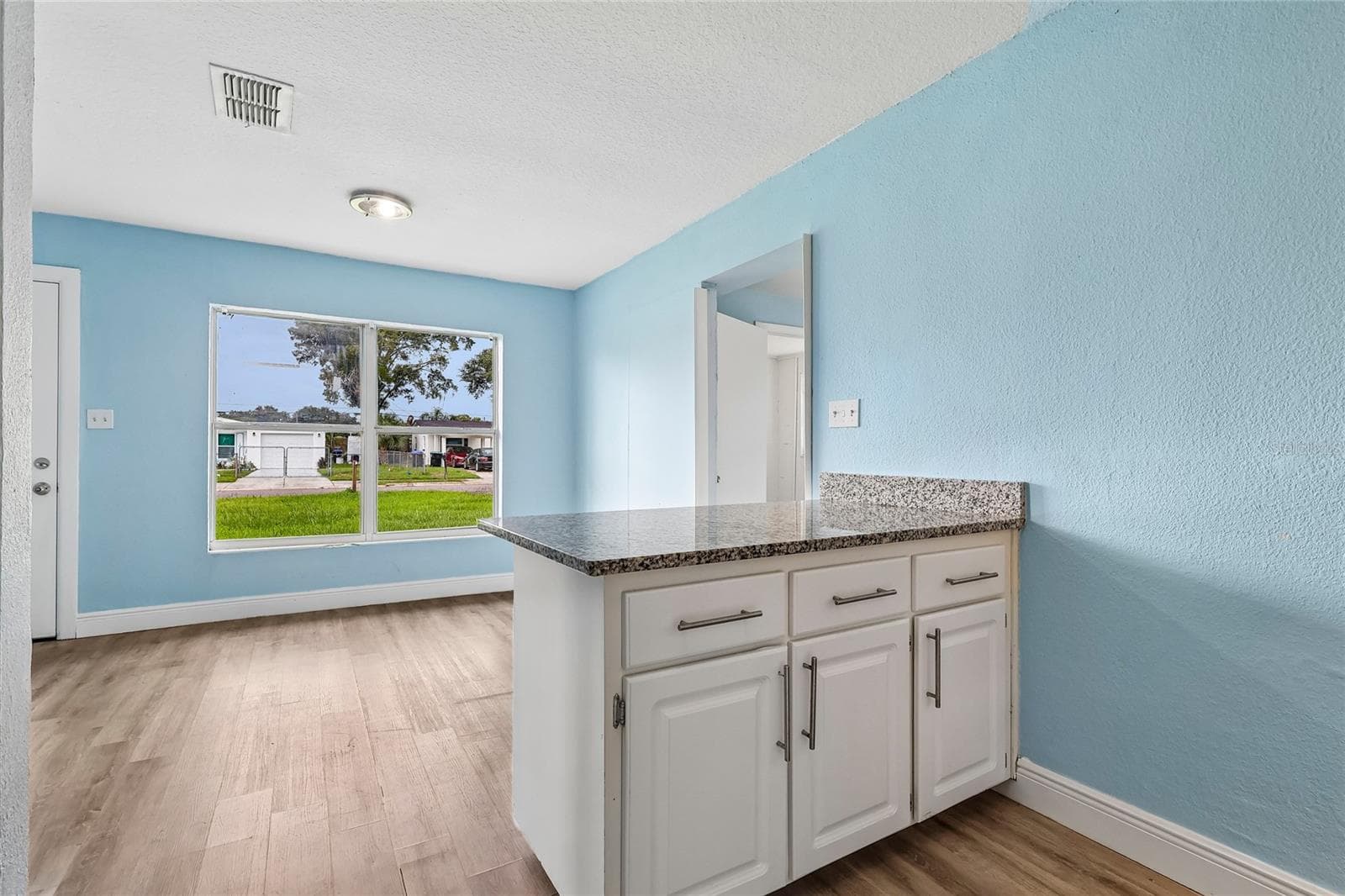 Single Family Residence at 4821 SHOSHONE ST, ORLANDO, photo 6 of 33