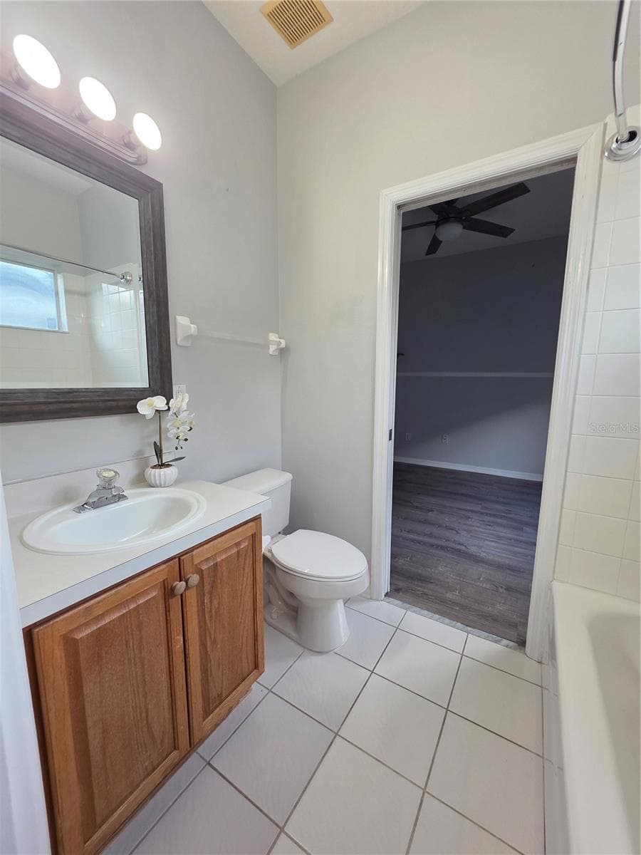 Single Family Residence at 2713 BARNSLEY LN, KISSIMMEE, photo 11 of 42