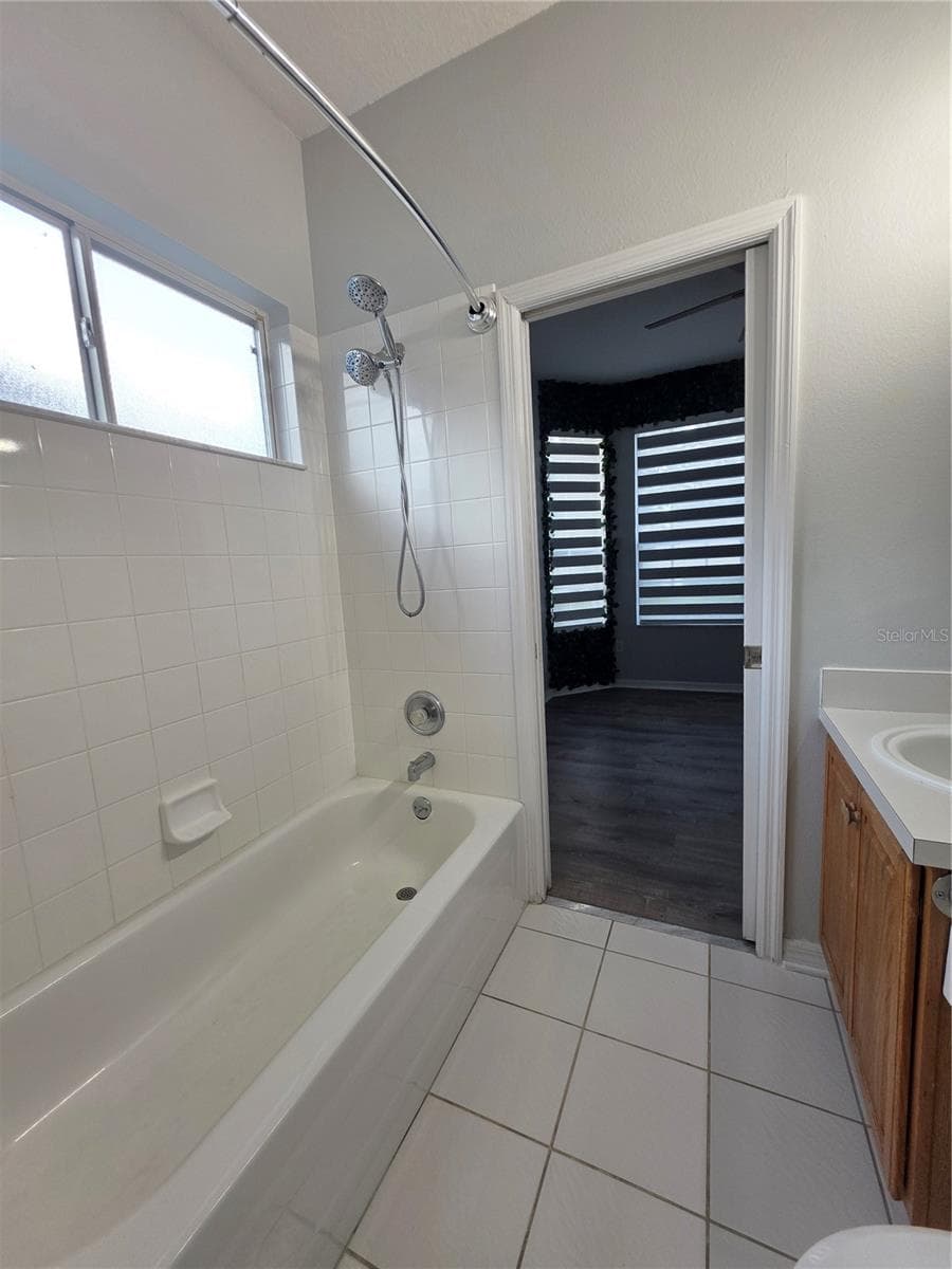 Single Family Residence at 2713 BARNSLEY LN, KISSIMMEE, photo 12 of 42