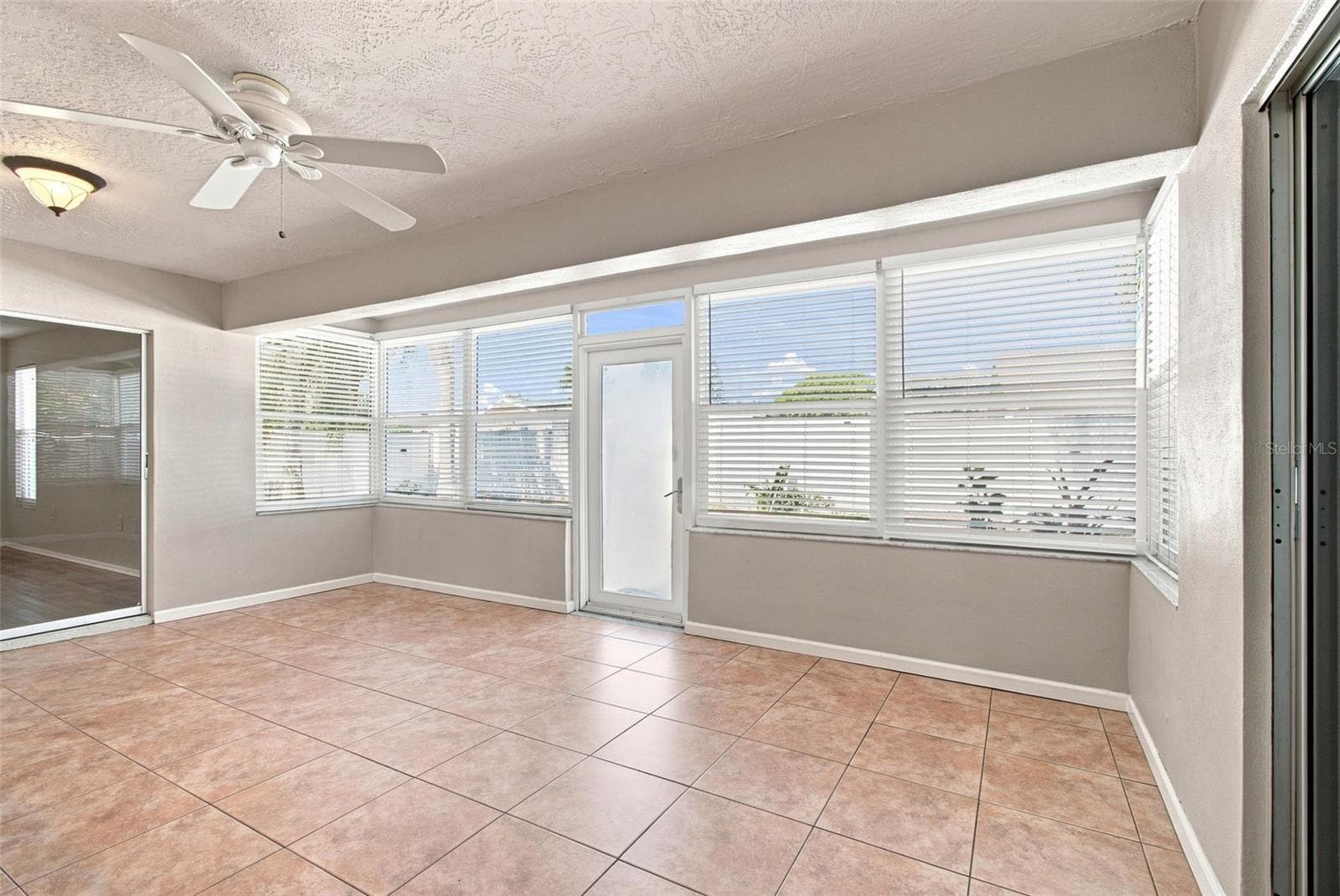 Single Family Residence at 527 WAYFARER DR, TARPON SPRINGS, photo 10 of 47