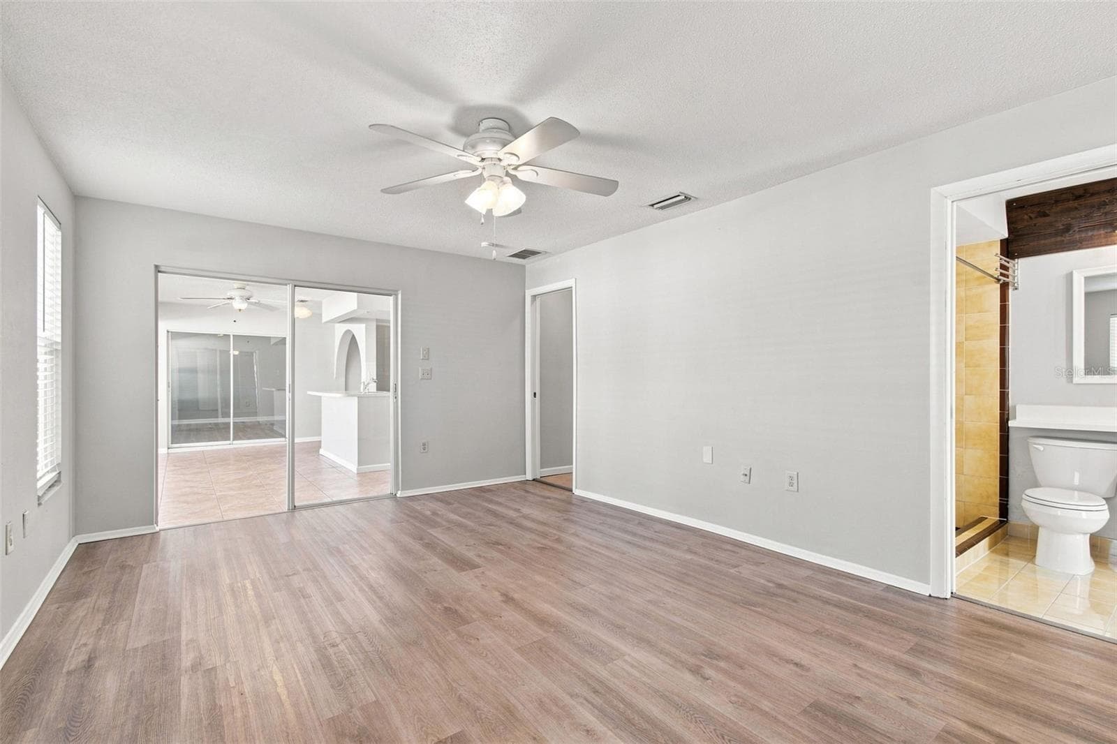 Single Family Residence at 527 WAYFARER DR, TARPON SPRINGS, photo 18 of 47