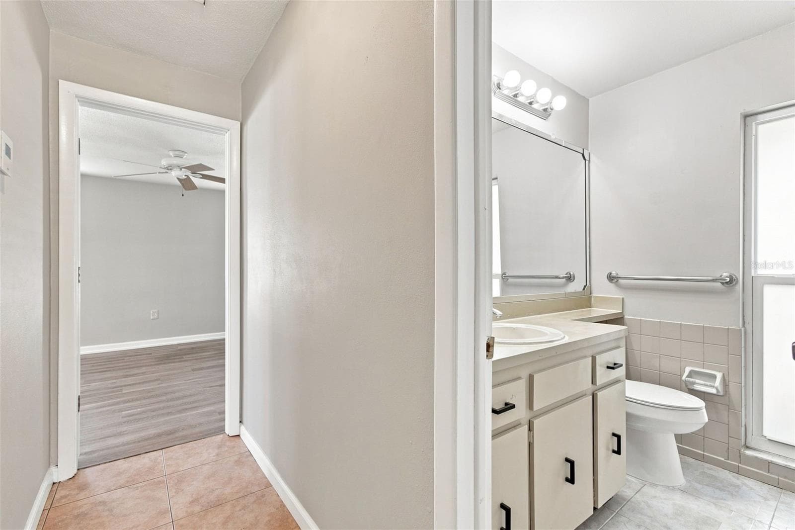Single Family Residence at 527 WAYFARER DR, TARPON SPRINGS, photo 23 of 47