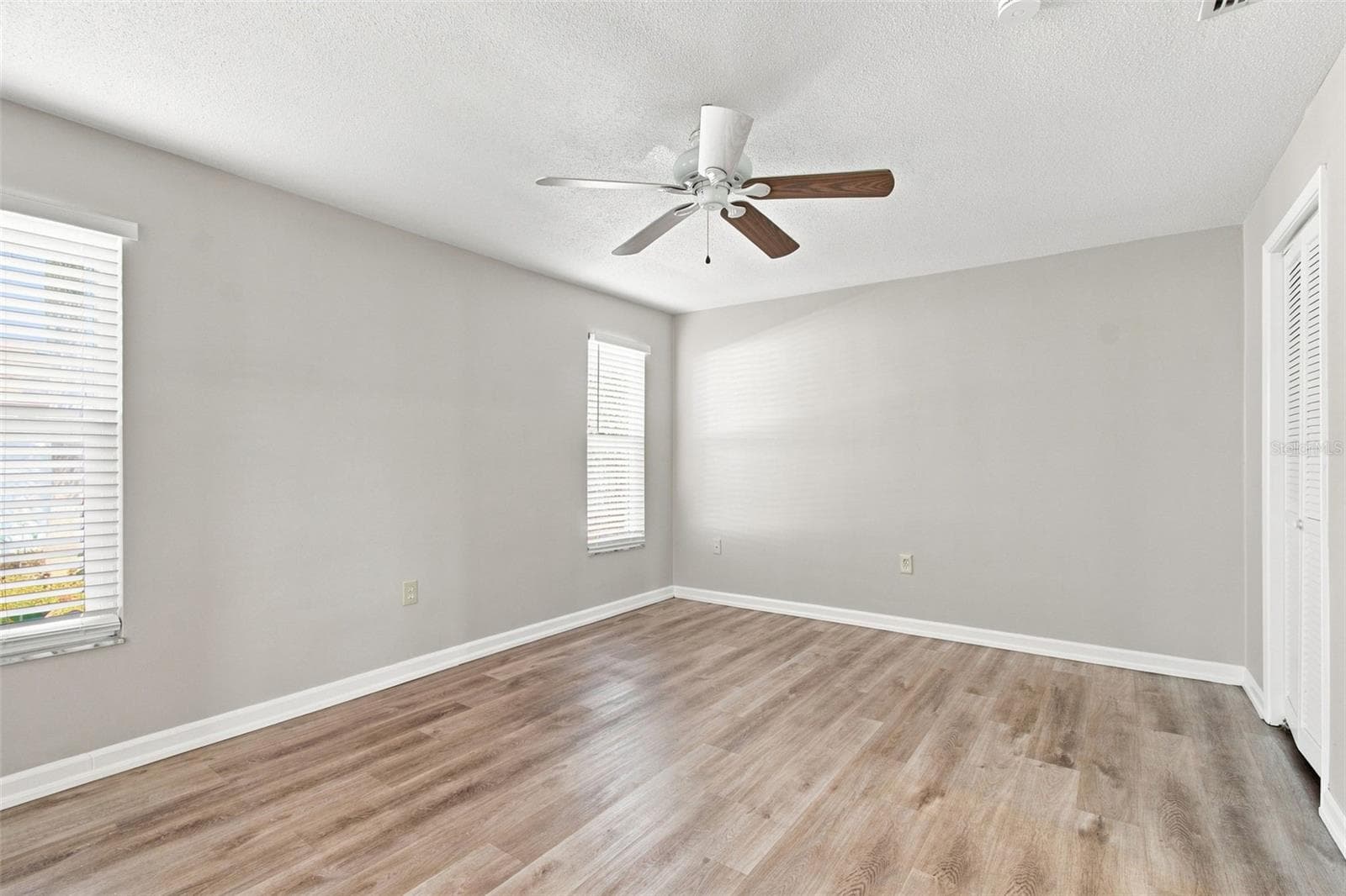 Single Family Residence at 527 WAYFARER DR, TARPON SPRINGS, photo 25 of 47