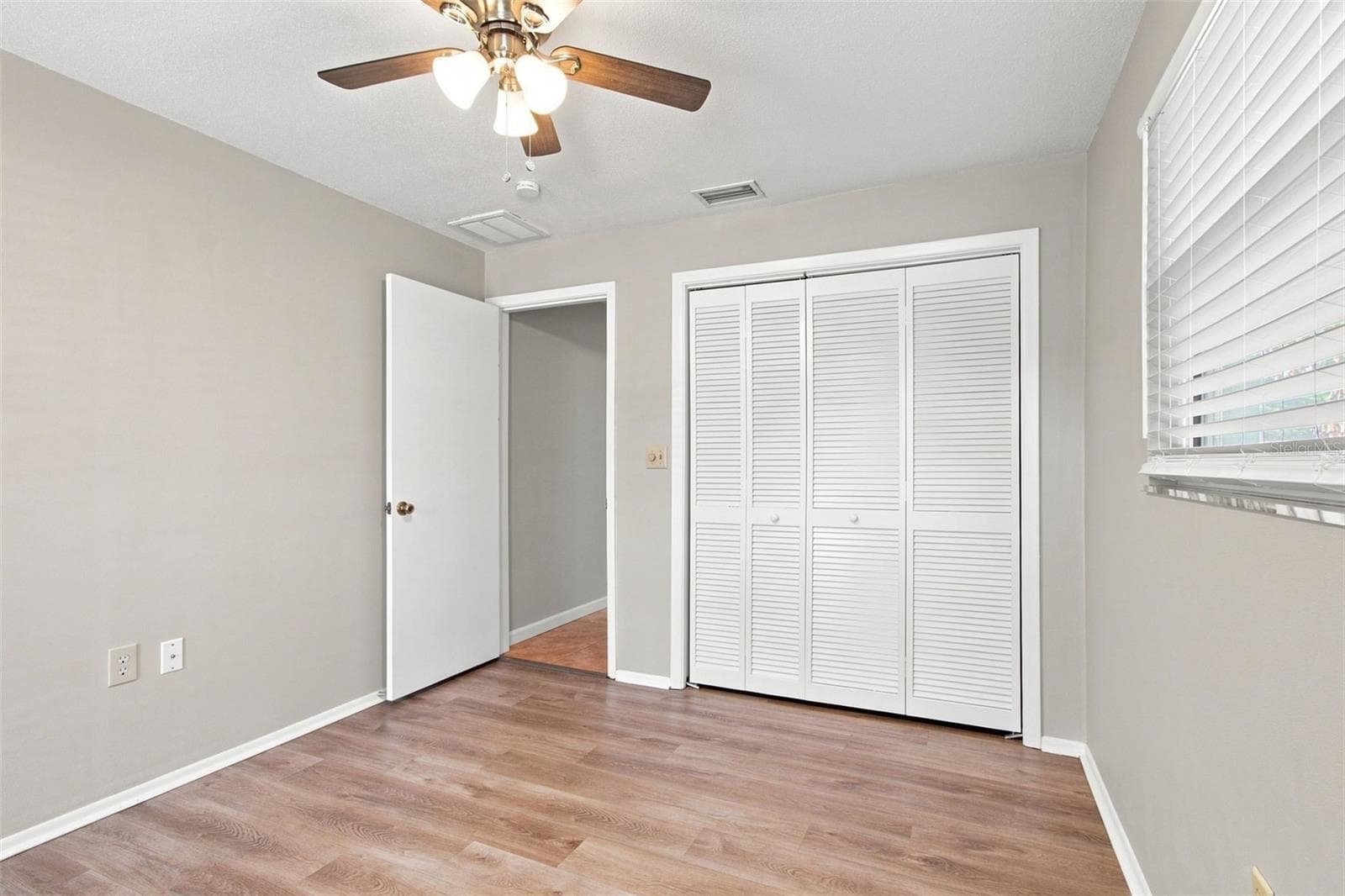 Single Family Residence at 527 WAYFARER DR, TARPON SPRINGS, photo 33 of 47