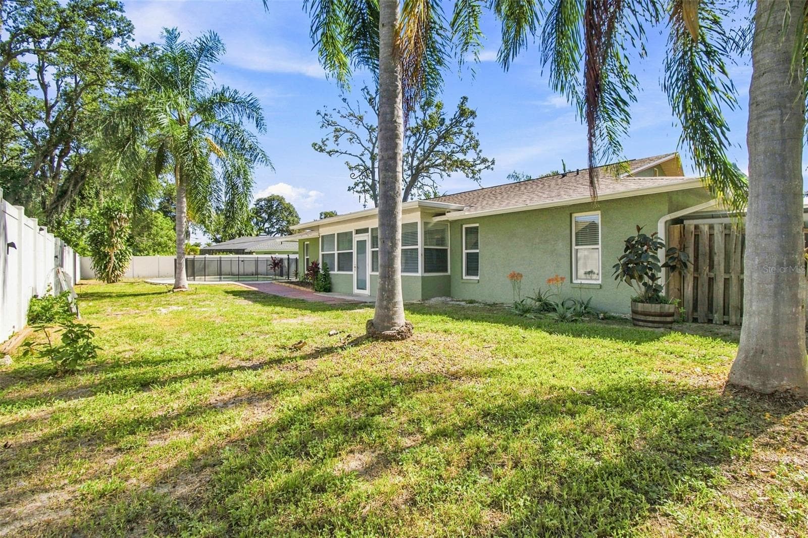 Single Family Residence at 527 WAYFARER DR, TARPON SPRINGS, photo 35 of 47
