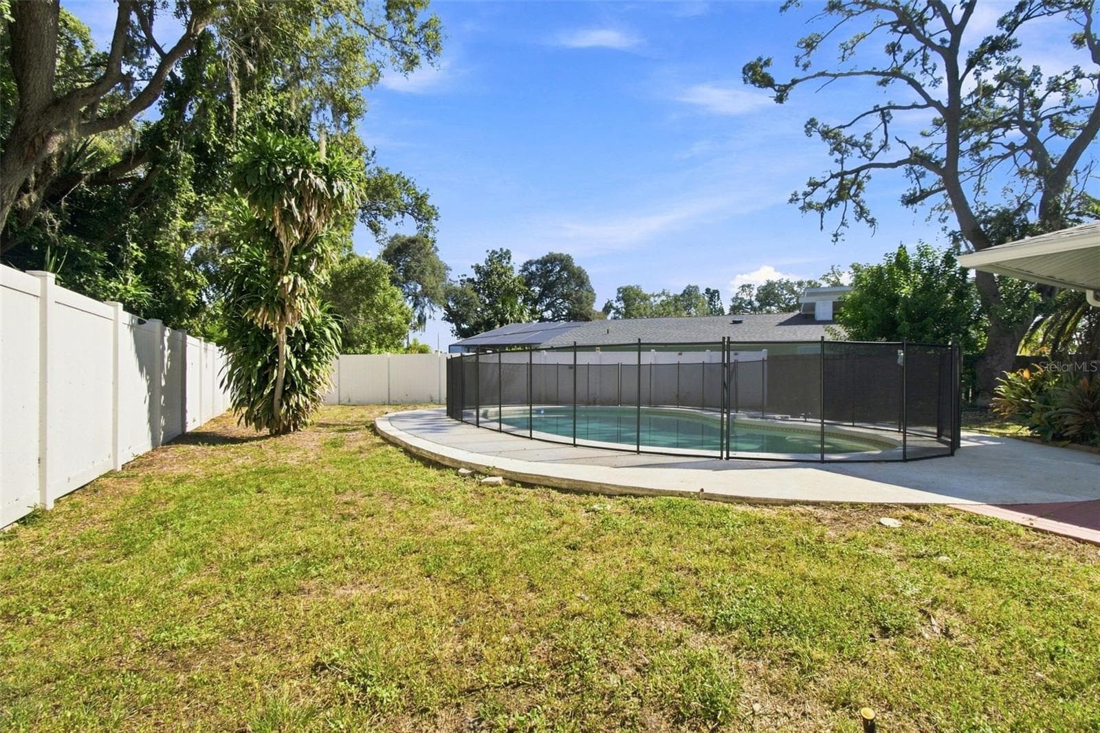 Single Family Residence at 527 WAYFARER DR, TARPON SPRINGS, photo 37 of 47