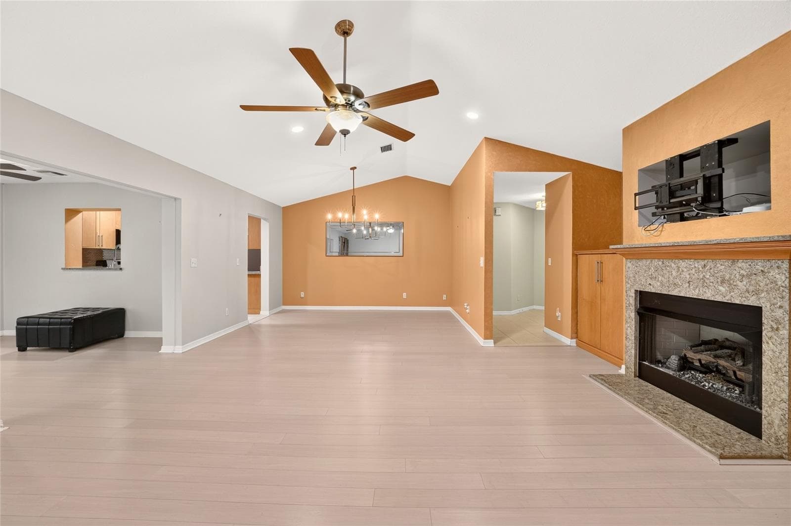 Villa at 4431 NE 4TH ST, OCALA, photo 6 of 38