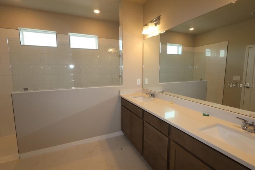 Owner's Bath **Under Construction - 437 SPRING HARVEST DR, PLANT CITY