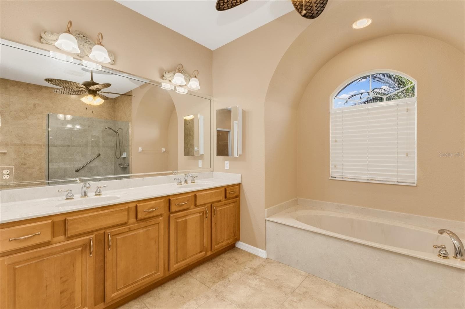 Dual Sinks - 2420 PEBBLE CREEK PL, PORT CHARLOTTE