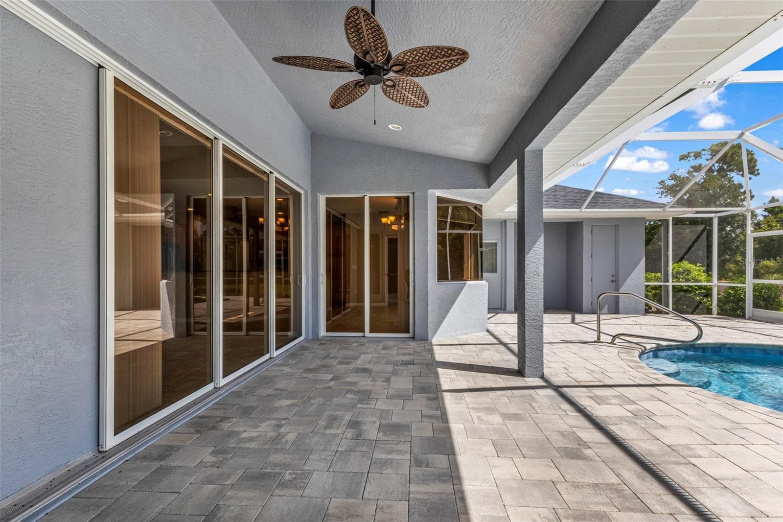 Spacious covered lanai - 2420 PEBBLE CREEK PL, PORT CHARLOTTE