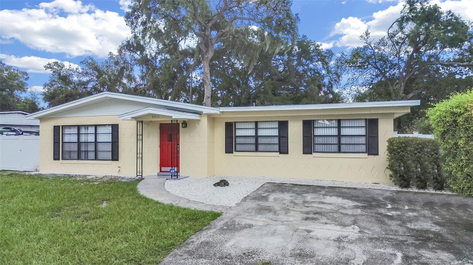 Single Family Residence at 4411 BASS ST, TAMPA, photo 5 of 49