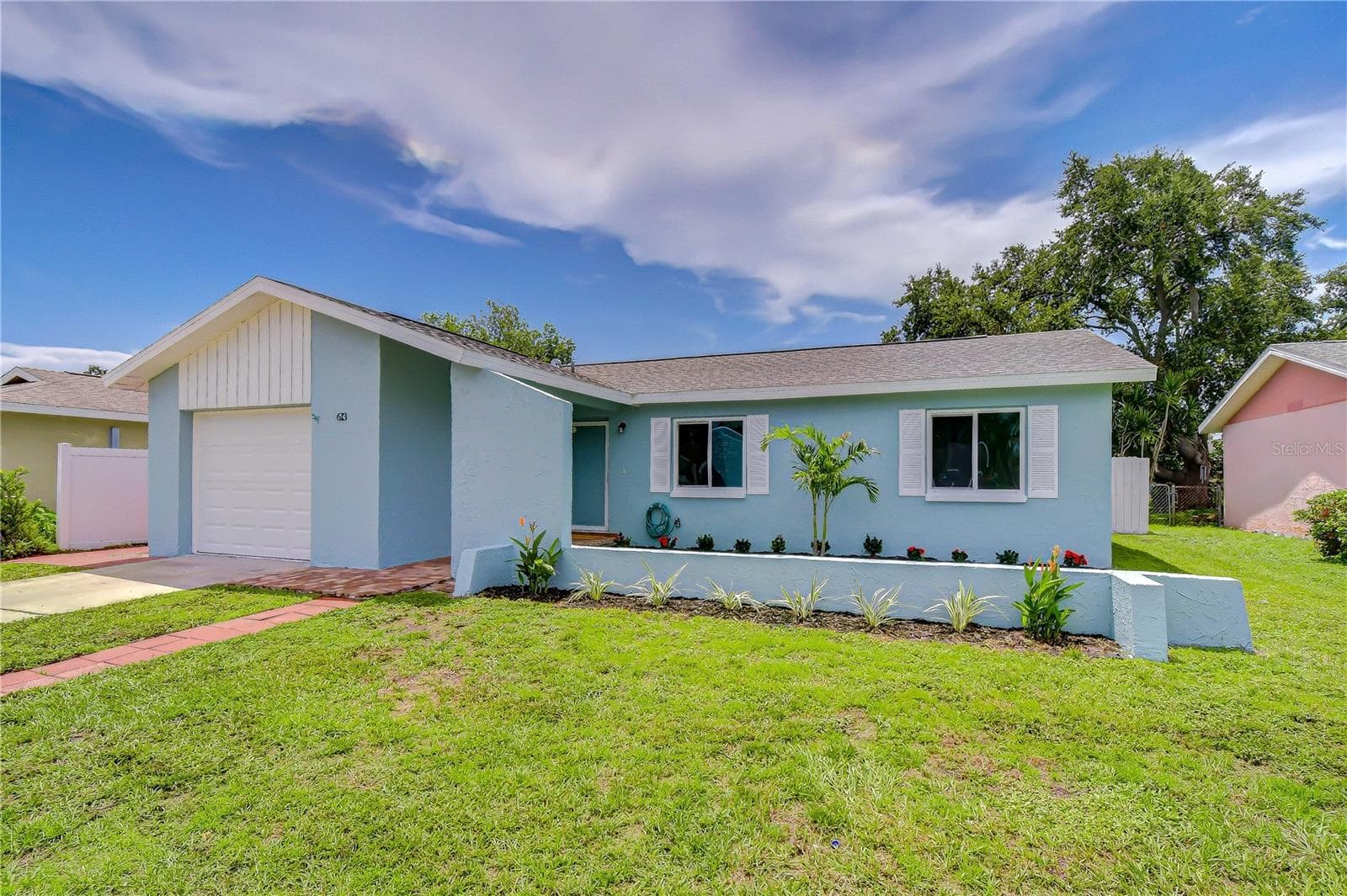 Single Family Residence at 613 5TH AVE SE, LARGO, photo 3 of 46