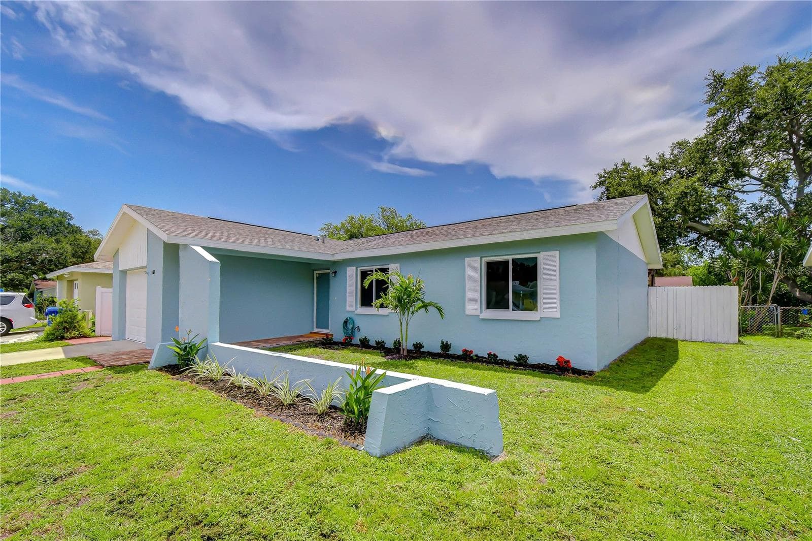 Single Family Residence at 613 5TH AVE SE, LARGO, photo 4 of 46