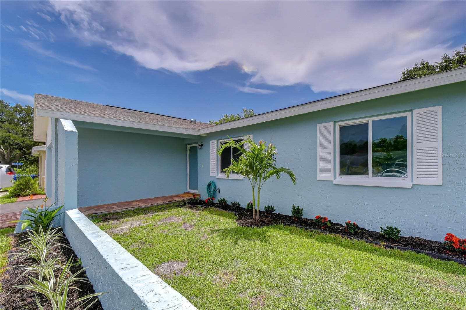 Single Family Residence at 613 5TH AVE SE, LARGO, photo 5 of 46