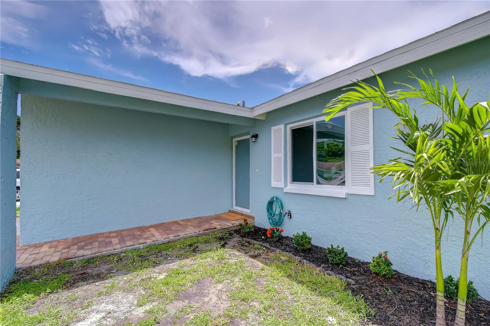 Single Family Residence at 613 5TH AVE SE, LARGO, photo 7 of 46