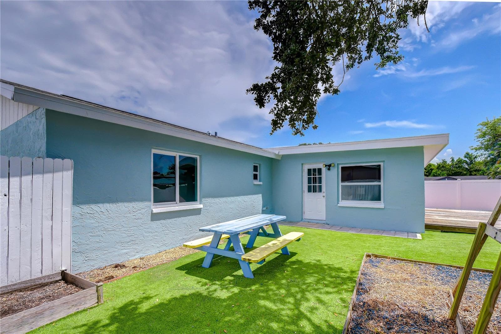 Single Family Residence at 613 5TH AVE SE, LARGO, photo 16 of 46