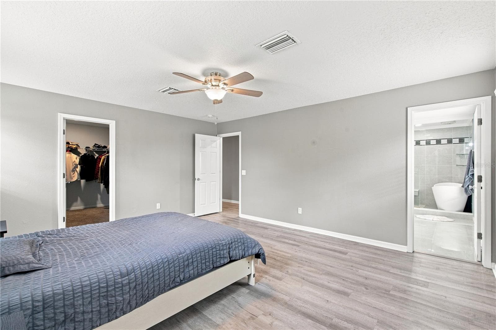 Single Family Residence at 10922 SUBTLE TRAIL DR, RIVERVIEW, photo 15 of 32