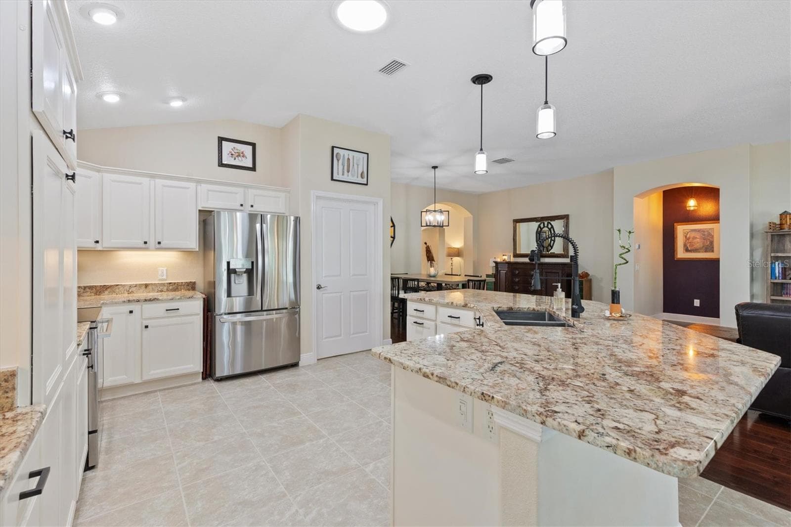 Single Family Residence at 1451 LUCKETT CT, THE VILLAGES, photo 10 of 45