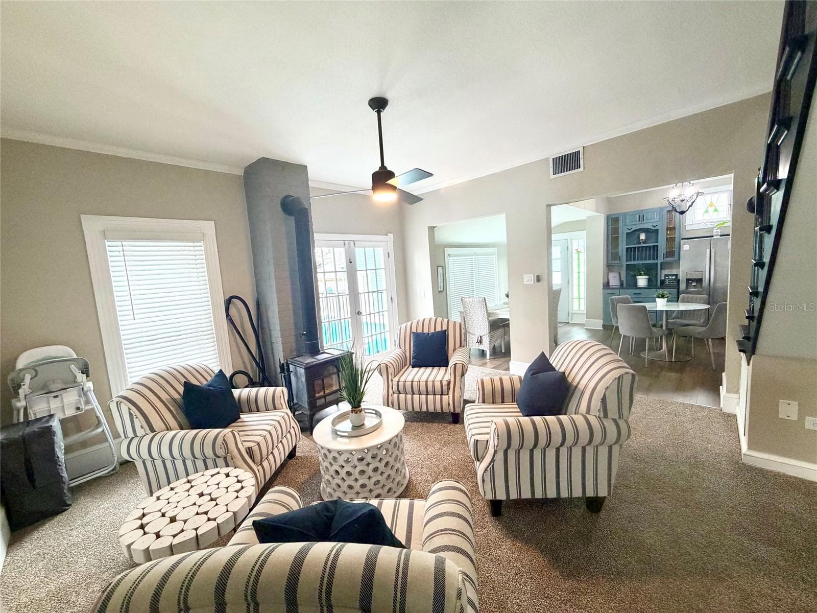 Main house, living room - 551 OMAHA ST, PALM HARBOR