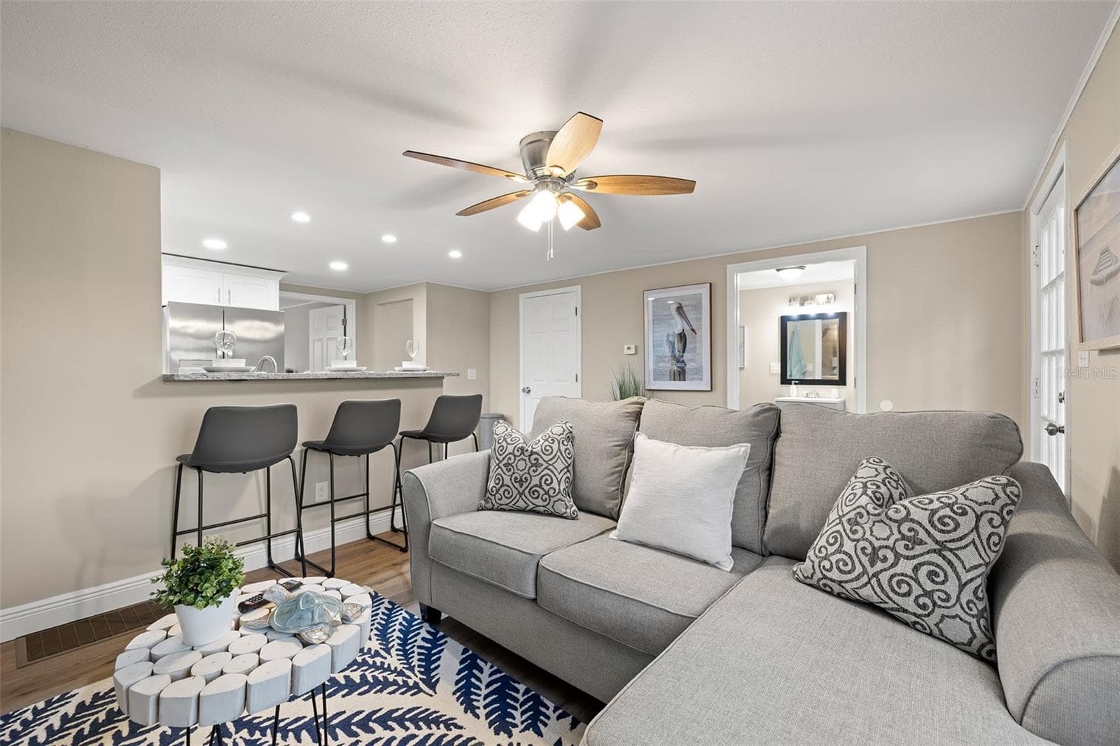Guest house, living room - 551 OMAHA ST, PALM HARBOR