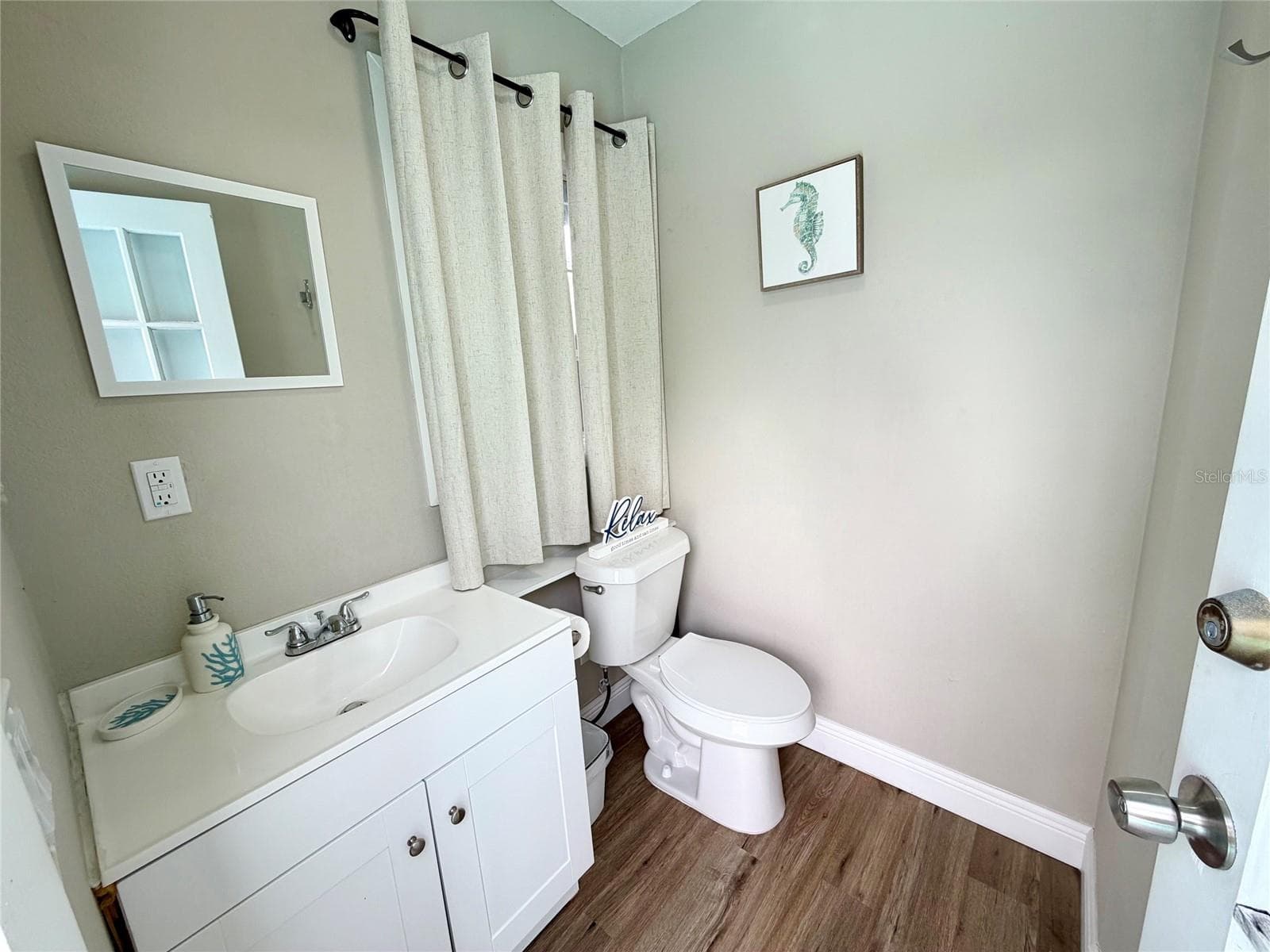 Pool Bathroom - 551 OMAHA ST, PALM HARBOR