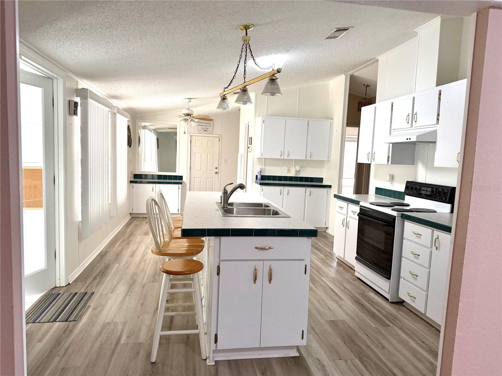 Manufactured Home at 8739 HIGHPOINT BLVD, BROOKSVILLE, photo 5 of 30