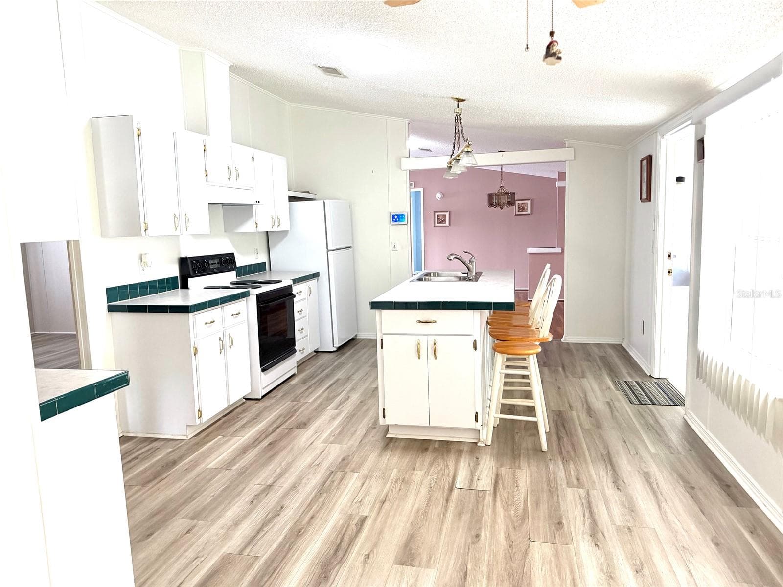 Manufactured Home at 8739 HIGHPOINT BLVD, BROOKSVILLE, photo 6 of 30