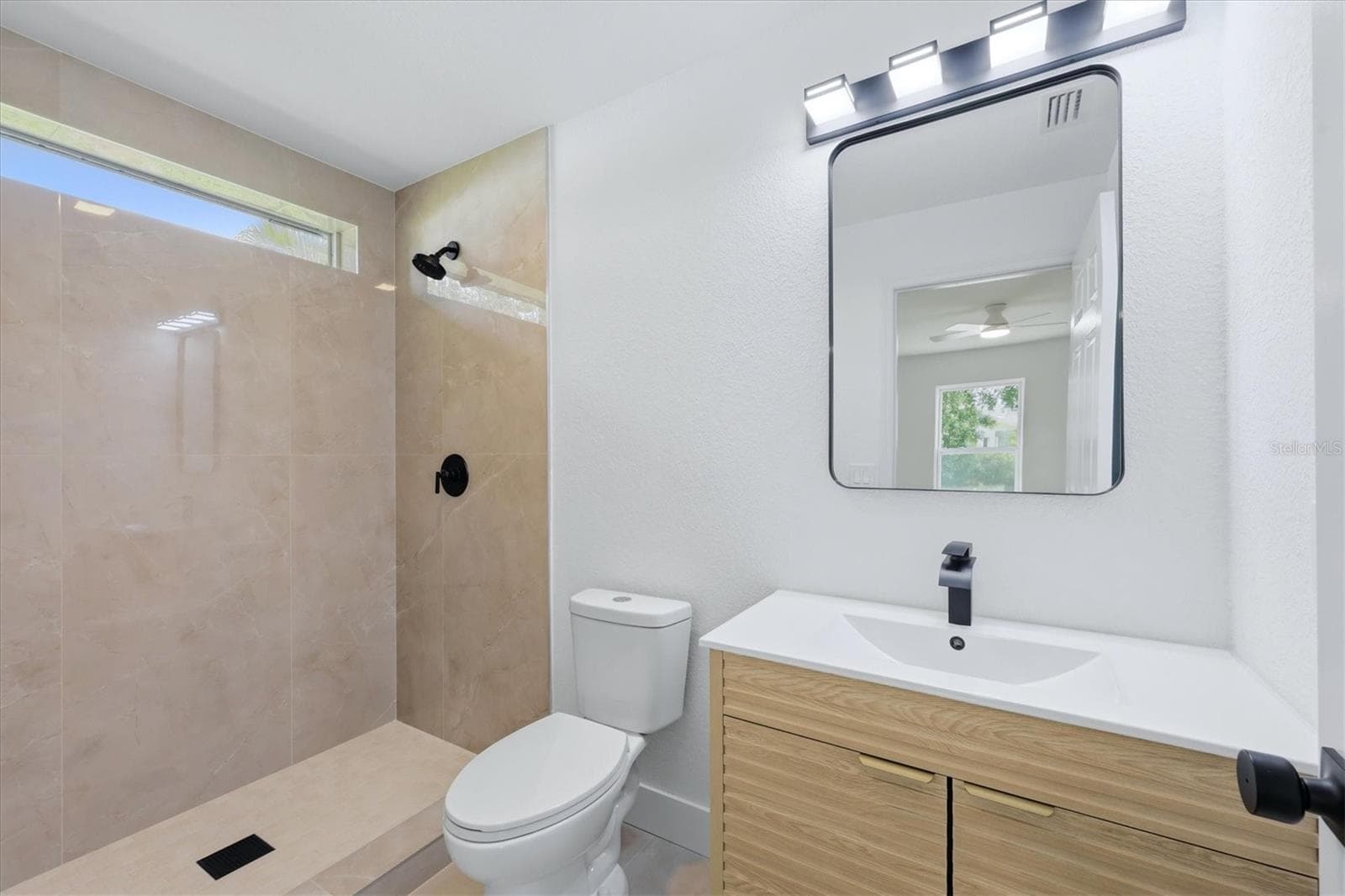 Single Family Residence at 27215 PUNTA CABELLO CT, PUNTA GORDA, photo 14 of 41
