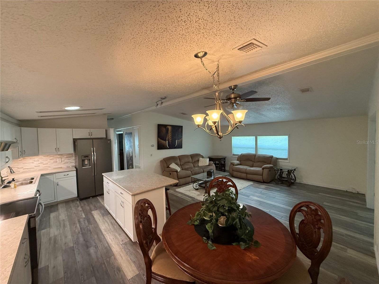 Manufactured Home at 802 OAK BLVD, WILDWOOD, photo 5 of 25