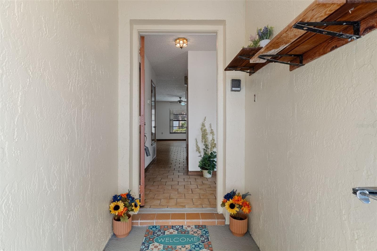 Welcome Home - 9009 HEATHER BLVD, WEEKI WACHEE