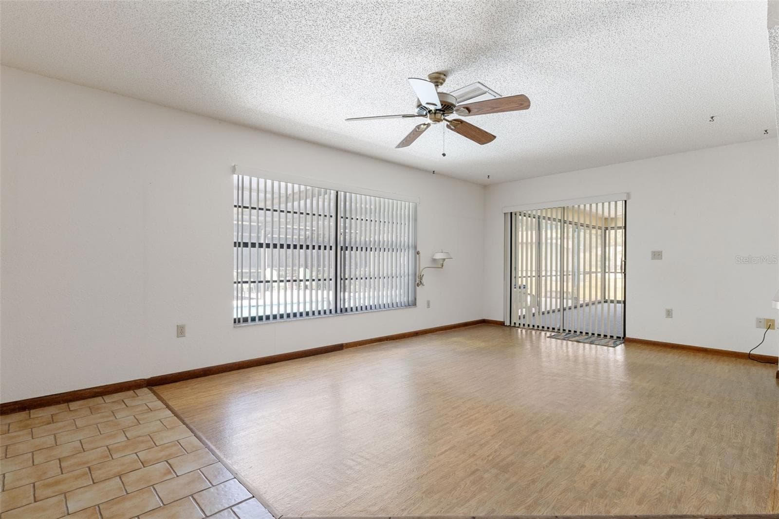 Family Room - 9009 HEATHER BLVD, WEEKI WACHEE