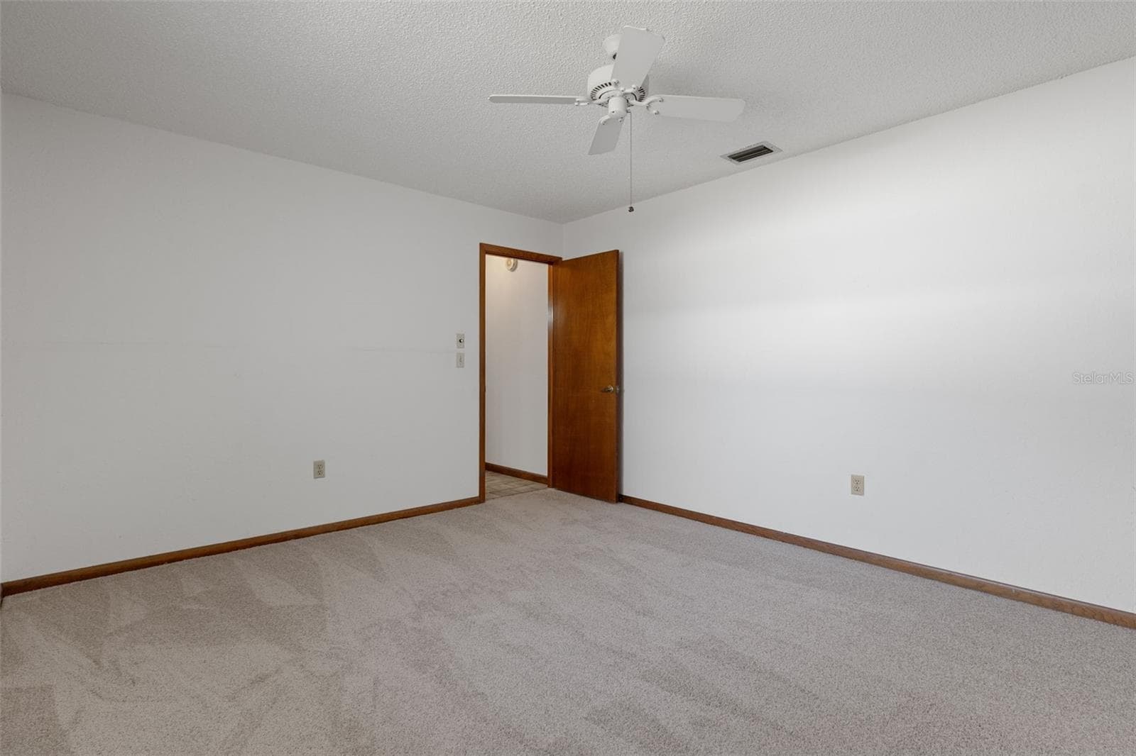 Guest Bedroom - 9009 HEATHER BLVD, WEEKI WACHEE