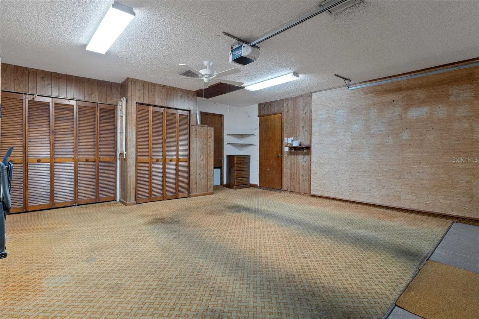 Garage - 9009 HEATHER BLVD, WEEKI WACHEE
