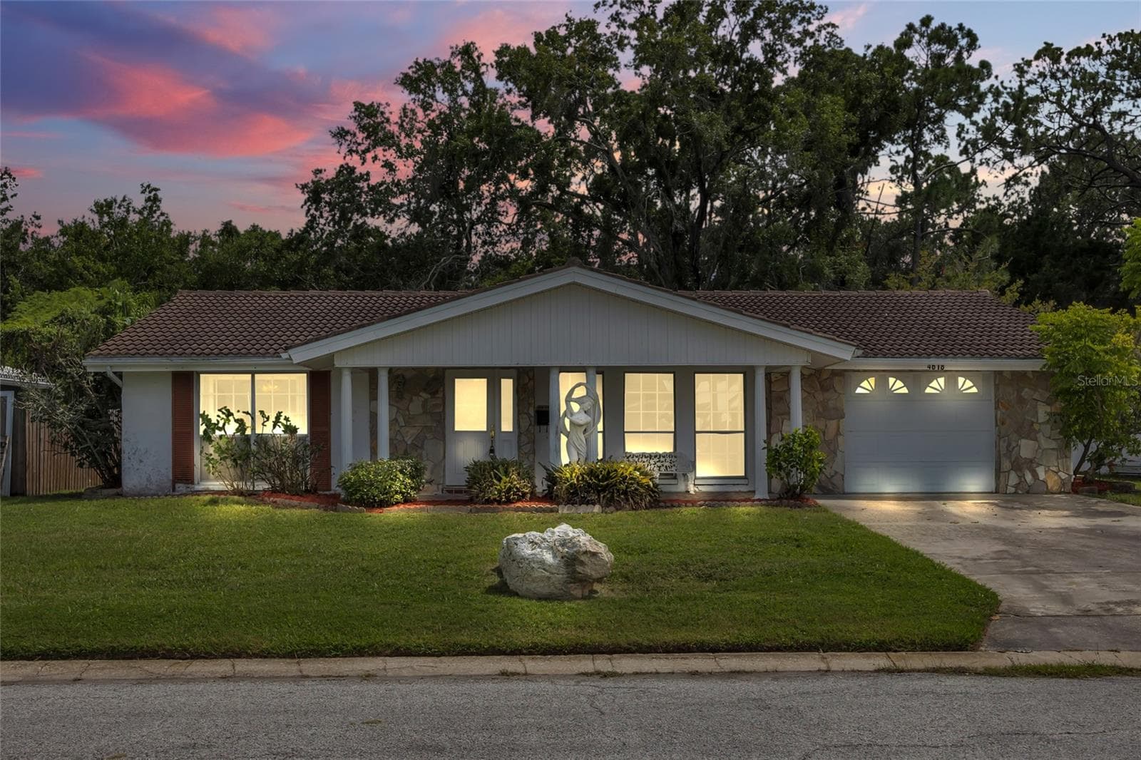 Single Family Residence at 4618 CORNER CT, NEW PORT RICHEY, photo 3 of 44
