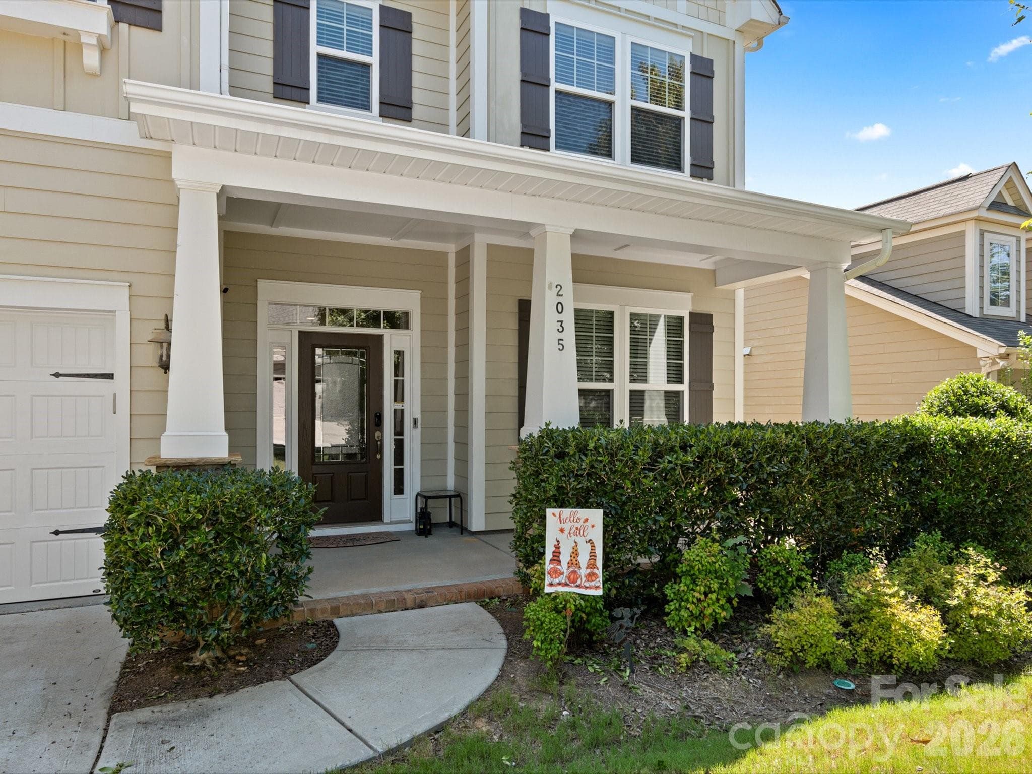 Single Family Residence at 2035 Pinyon Lane, Lancaster, photo 6 of 44