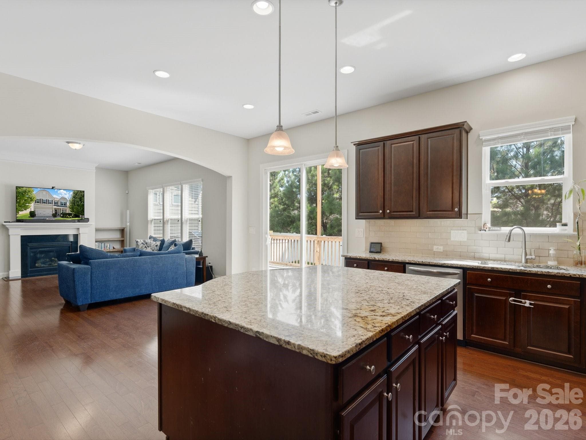 Single Family Residence at 2035 Pinyon Lane, Lancaster, photo 15 of 44
