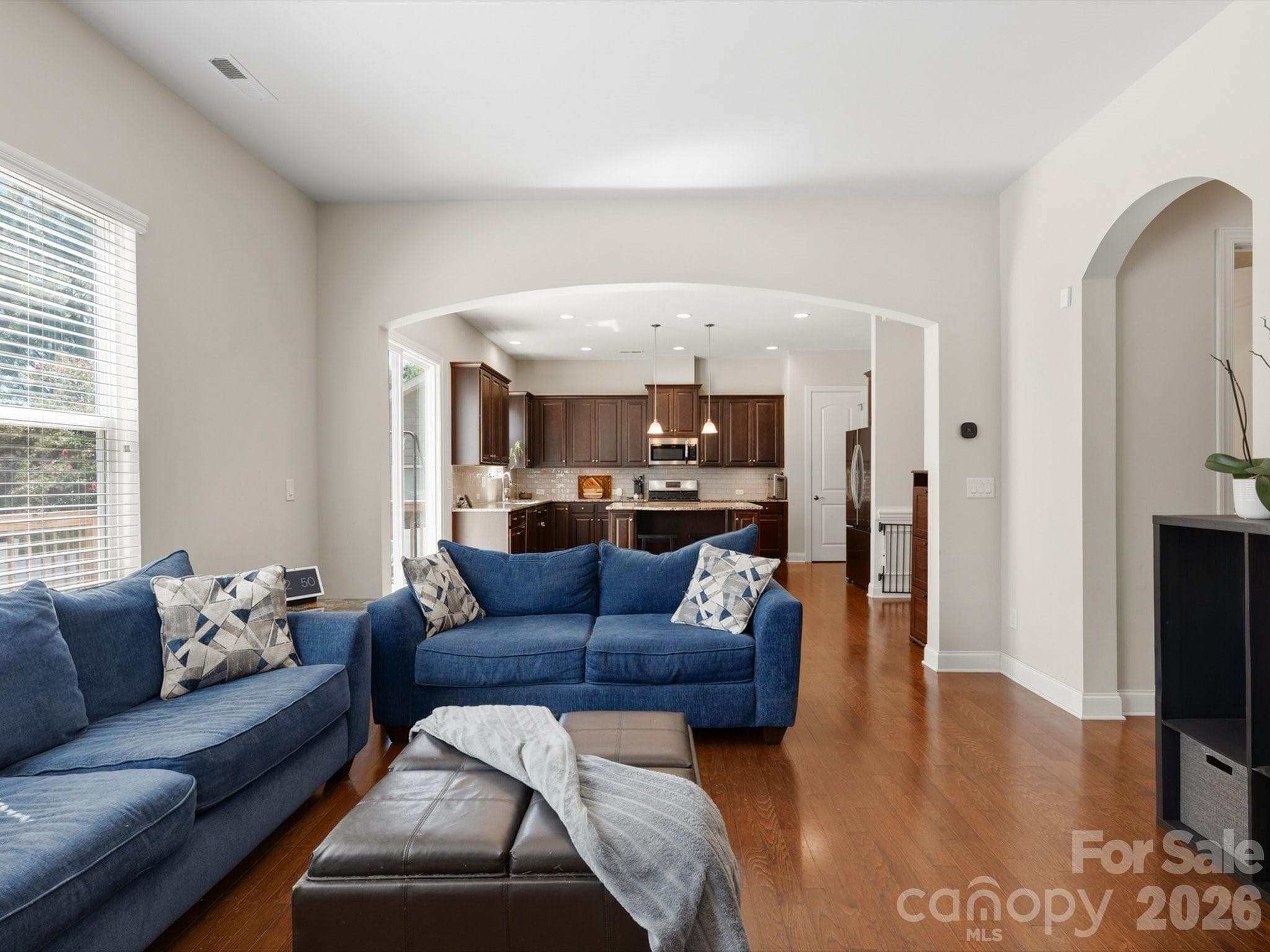 Single Family Residence at 2035 Pinyon Lane, Lancaster, photo 18 of 44