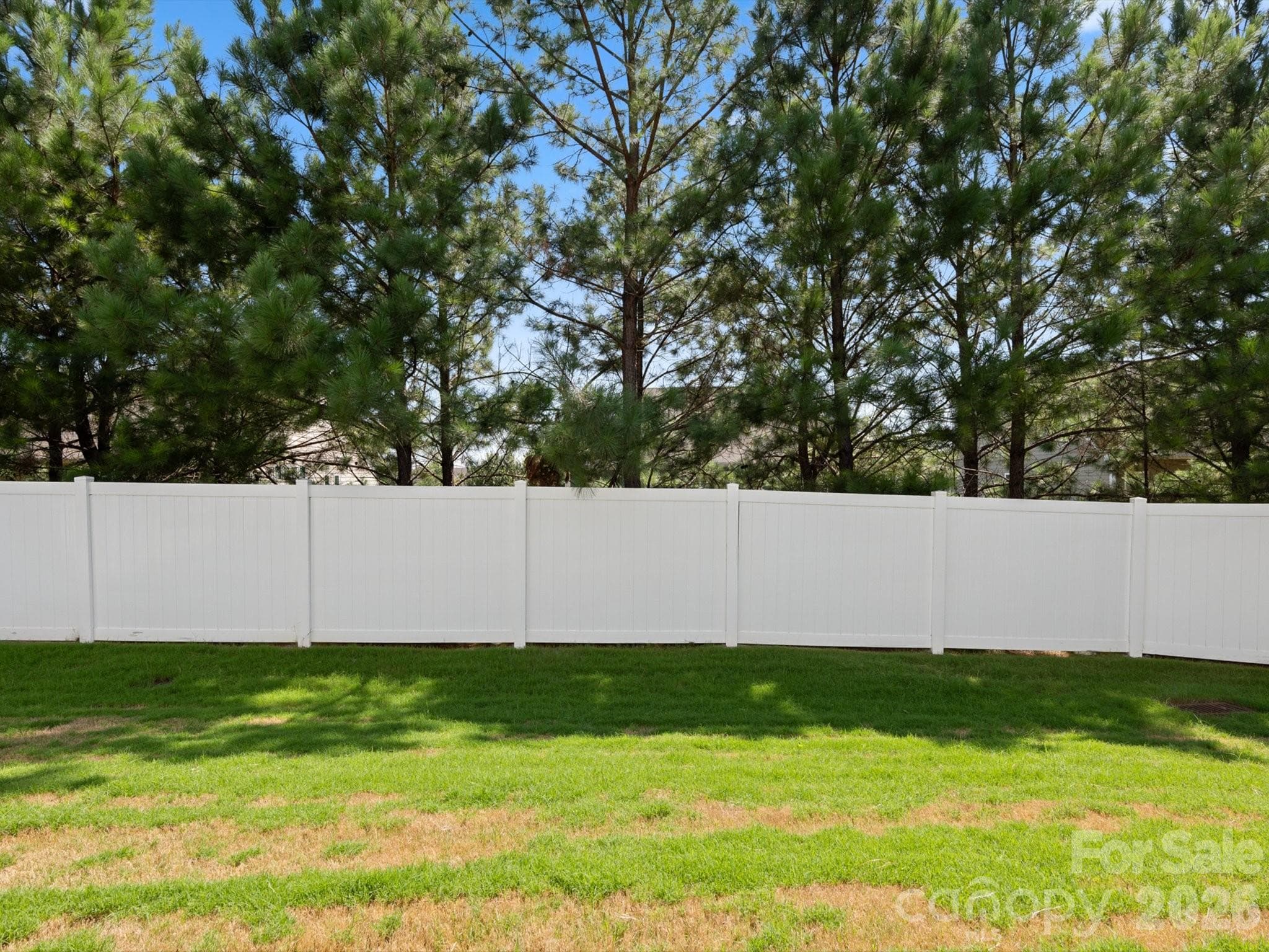Single Family Residence at 2035 Pinyon Lane, Lancaster, photo 5 of 44