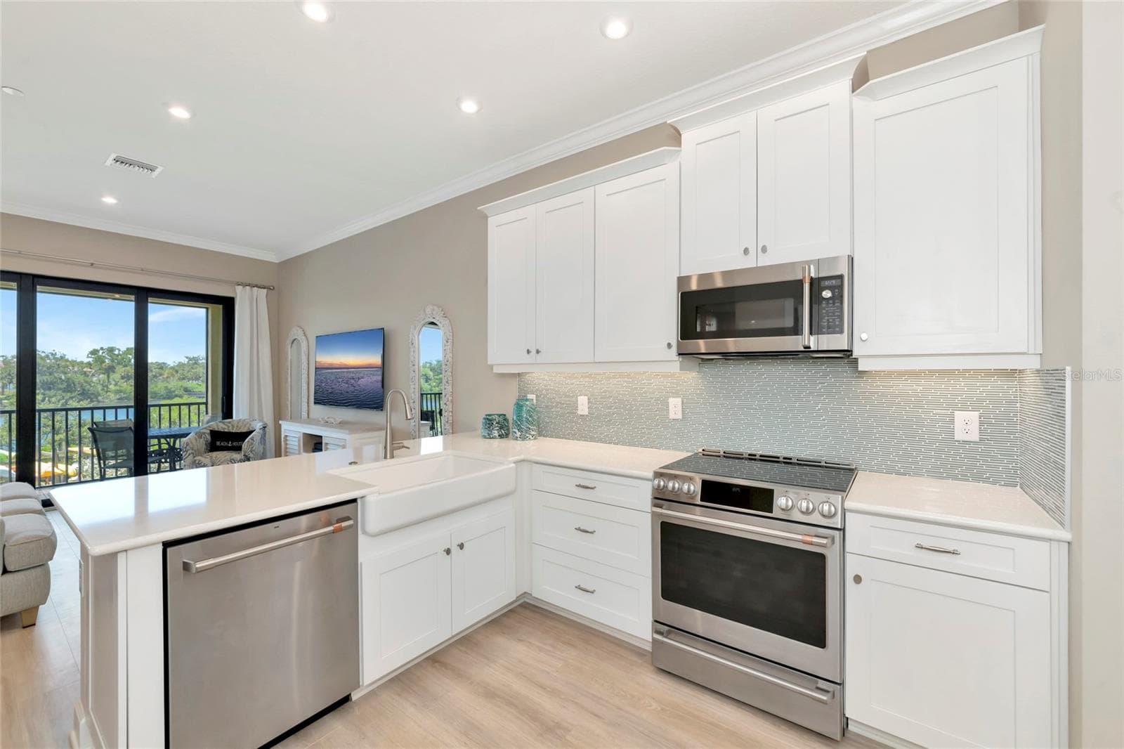 Townhouse at 5589 CANNES CIR #4-102, SARASOTA, photo 17 of 91